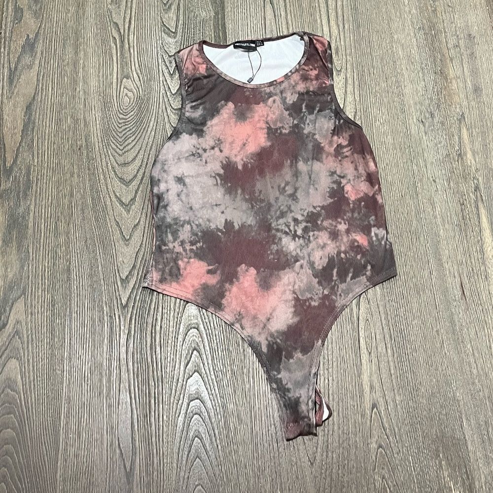 Pretty Little Thing Bodysuit Tie Dye Ribbed Sleeveless Crewneck Thong Brown 12